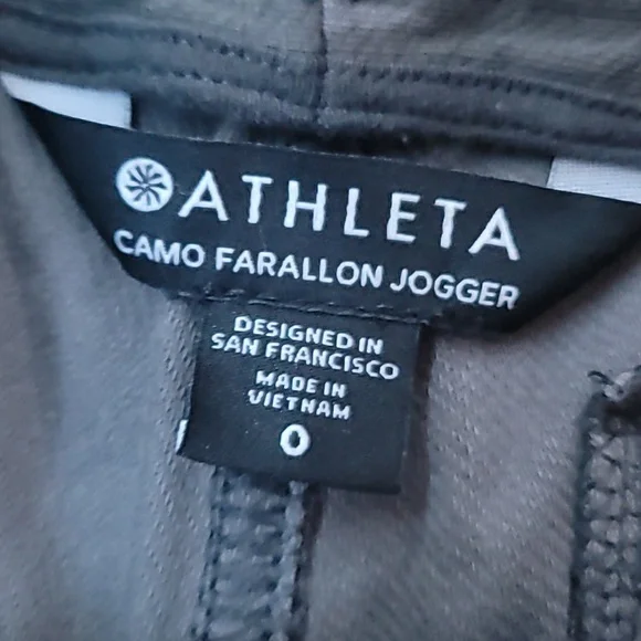 Athleta Green Camo Farallon Jogger Pant Sz 0 - Picture 6 of 8